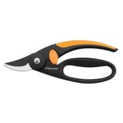 Fiskars Bypass-Gartenschere Elegance P44