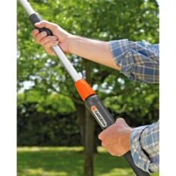 GARDENA Akku-Teleskop-Hochentaster TCS 20/18V P4A Set 17 GARDENA Akku-Teleskop-Hochentaster TCS 20/18V P4A Set -Angebote Biohort Store 6725873 WE DE 002 GardenaAkkuTeleskopHochentaster